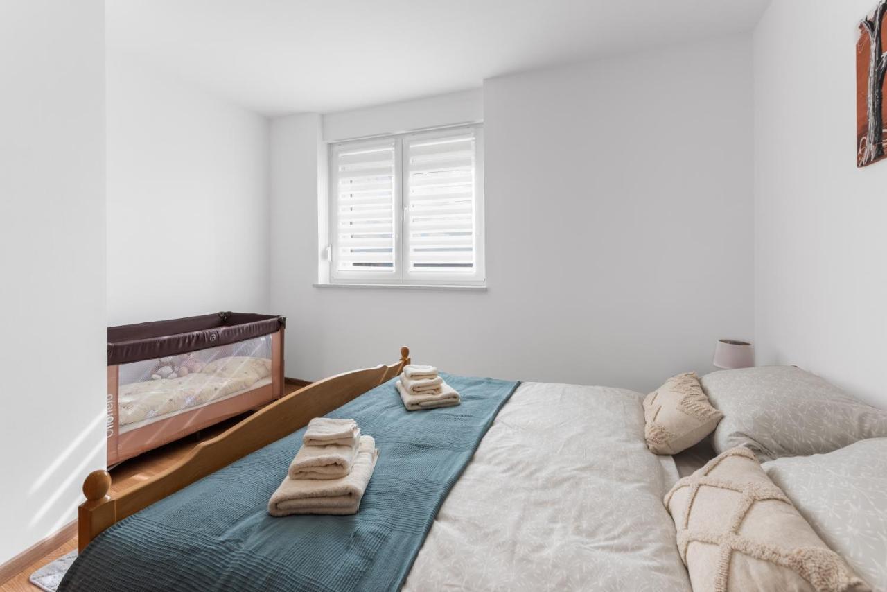 Apartment Mdm Buje Extérieur photo